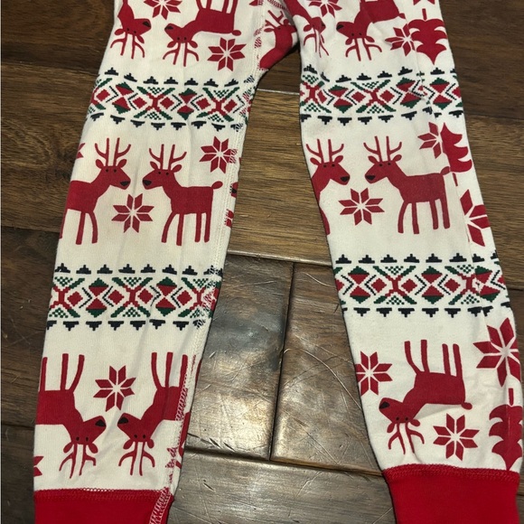 Hanna Andersson Red and White Reindeer Pajama Set - Picture 2 of 3